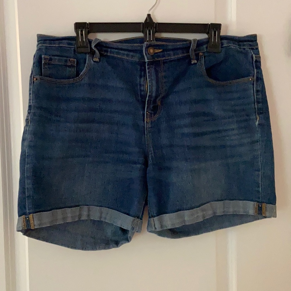 Old Navy 5’’ Denim Shorts